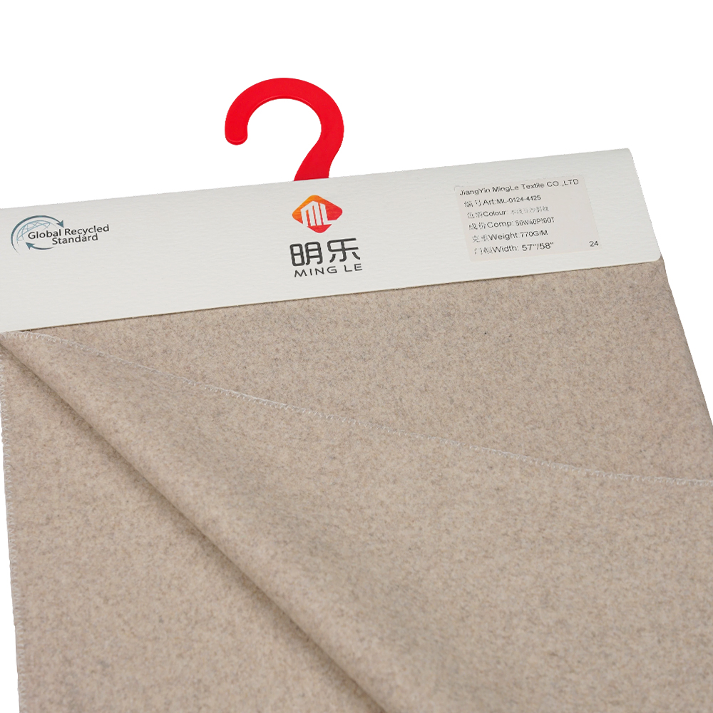 50 % villaa, 40 % polyesteriä, 10 % muuta kuitua, 770 G/M, Natural Light Bean Paste, Twill Melton -kangas, ML-0124-4425