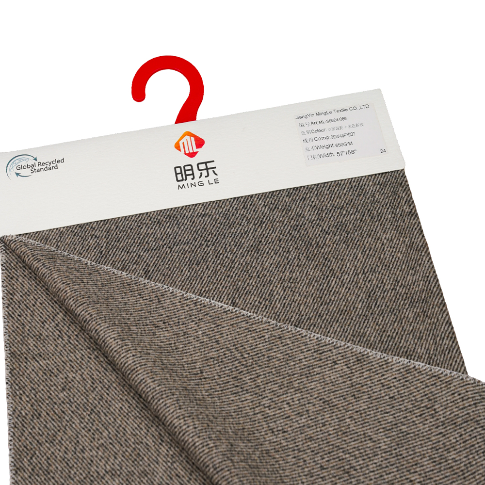 50 % villaa, 40 % polyesteriä, 10 % muuta kuitua, 650 G/M, musta sekoitettu ruskea + Beigetwill, Melton-kangas, ML-S0624-089