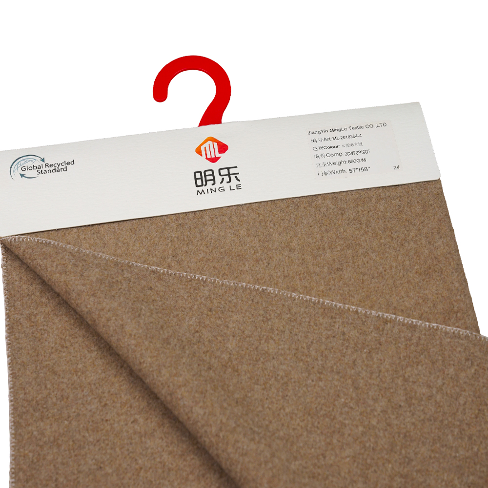 20 % villaa, 70 % polyesteriä, 690 G/M, maanvärinen, nukkakangas, ML-2010384-4