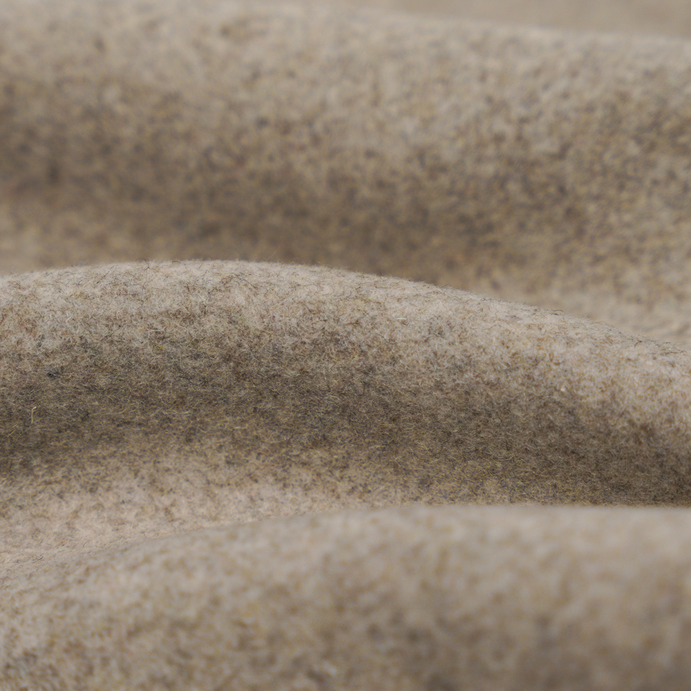 50 % villaa, 40 % polyesteriä, 10 % muuta kuitua, 770 G/M, Natural Light Bean Paste, Twill Melton -kangas, ML-0124-4425